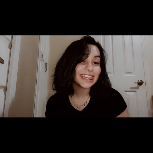 Meet your Posher, Em - Picture 3 of 5